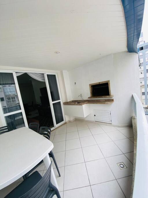 Apto A 100M Da Praia Central Balneário Camboriú エクステリア 写真