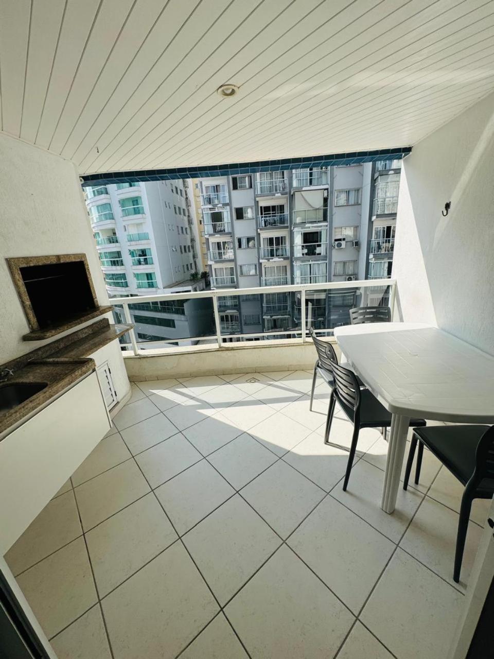 Apto A 100M Da Praia Central Balneário Camboriú エクステリア 写真